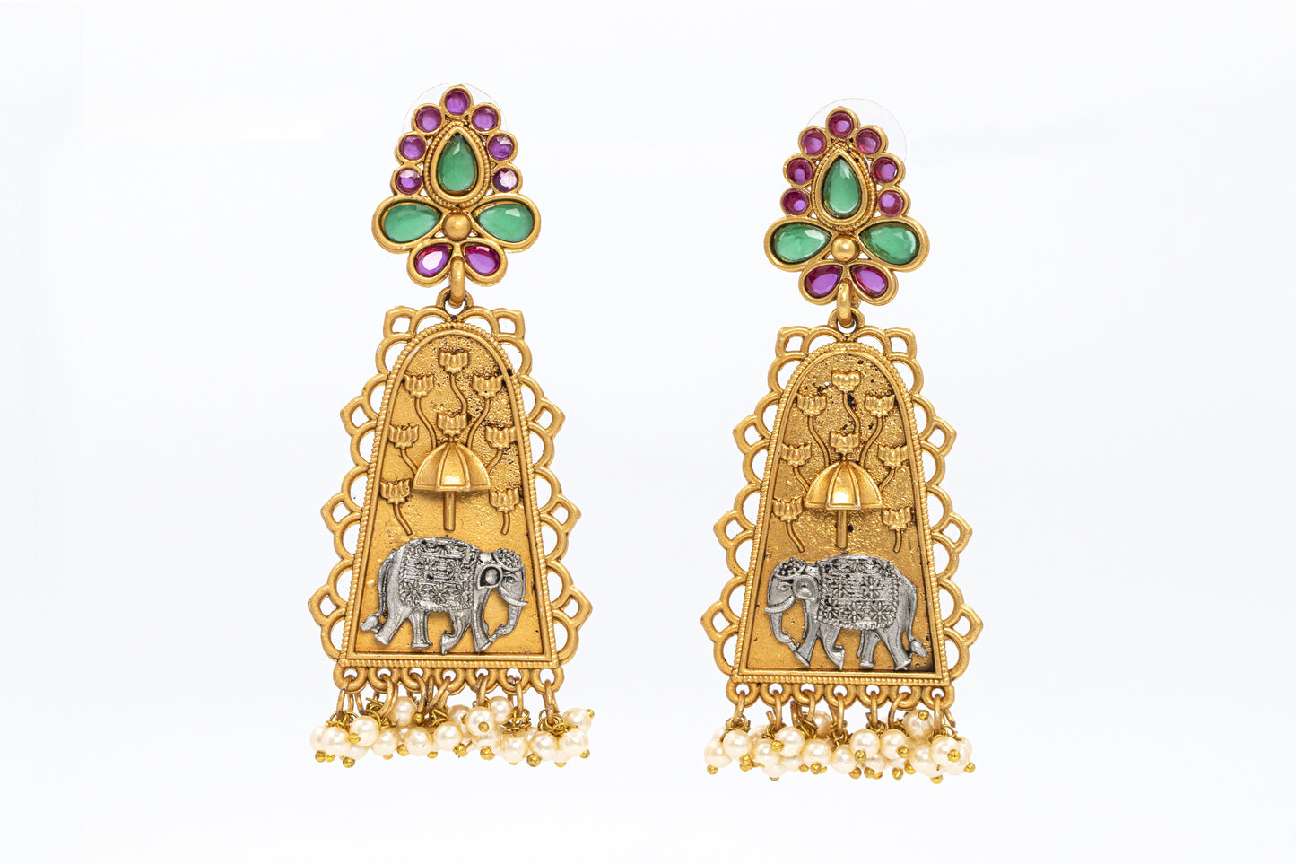 Elephant carved Gold earring