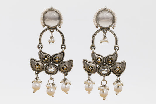 Owl silver oxidized pearls Earrings